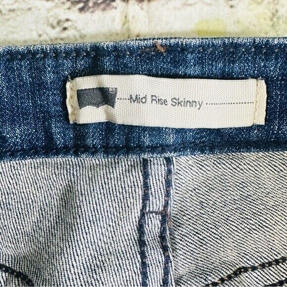 Levi’s Jeans Womens 31/30 Blue Denim Mid Rise Skinny Medium Wash Rockstar - Picture 3 of 11